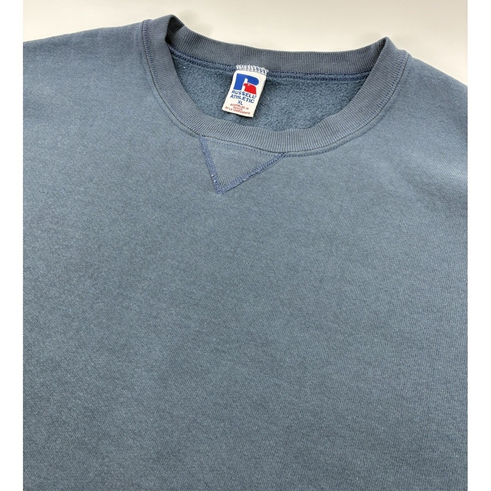 VNTG Y2K Russell Athletic Crewneck XL Blue Sweatshirt V Stitch